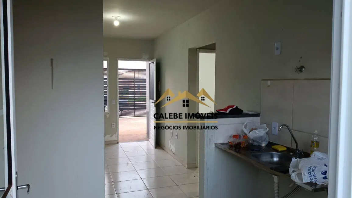 Foto 4 de Casa com 2 quartos à venda, 176m2 em Tatui - SP