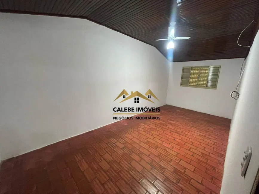 Foto 6 de Chácara com 2 quartos à venda, 1073m2 em Tatui - SP