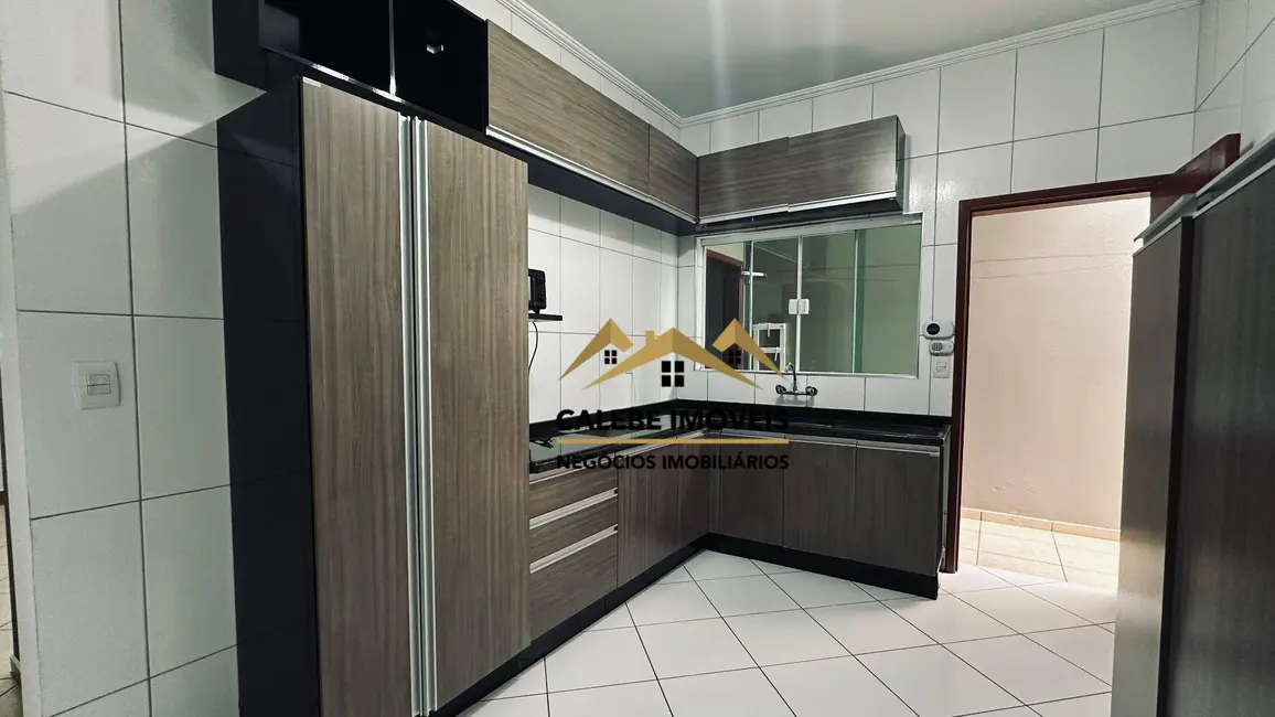 Foto 6 de Sobrado com 3 quartos à venda, 150m2 em Residencial Alvorada, Tatui - SP