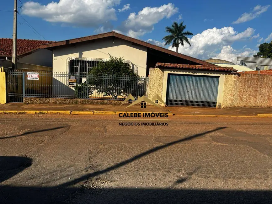 Foto 1 de Casa com 3 quartos à venda, 600m2 em Vila Paulina, Tatui - SP