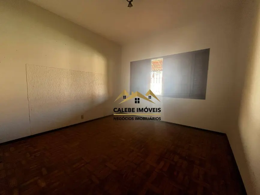Foto 6 de Casa com 3 quartos à venda, 600m2 em Vila Paulina, Tatui - SP