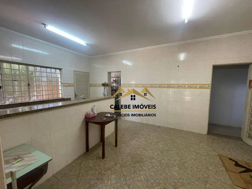 Foto 6 de Chácara com 4 quartos à venda, 2060m2 em Vila São Paulo, Tatui - SP