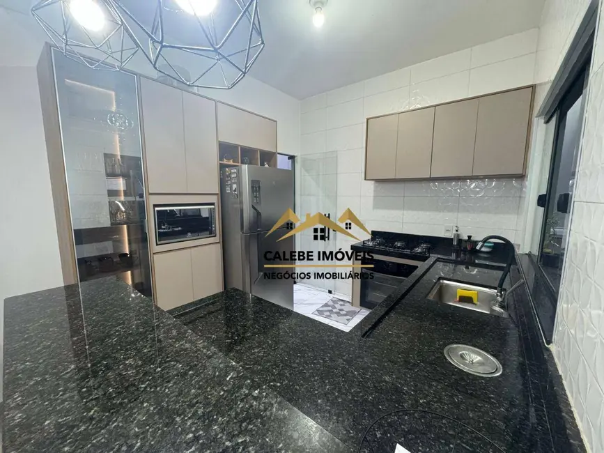 Foto 6 de Casa com 2 quartos à venda, 182m2 em Tatui - SP
