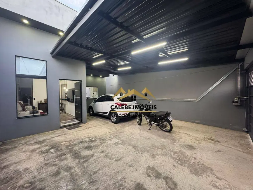 Foto 2 de Casa com 2 quartos à venda, 182m2 em Tatui - SP