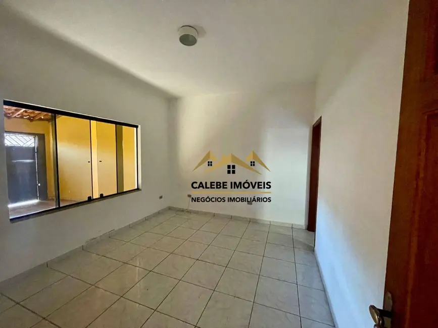 Foto 3 de Casa com 2 quartos à venda, 150m2 em Jardim Aeroporto, Tatui - SP