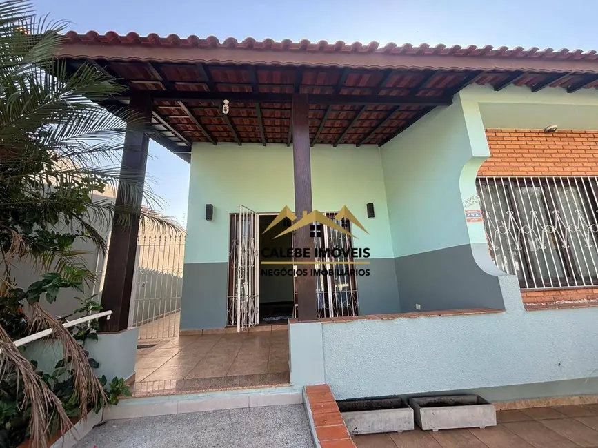 Foto 3 de Casa com 5 quartos à venda, 306m2 em Nova Tatuí, Tatui - SP
