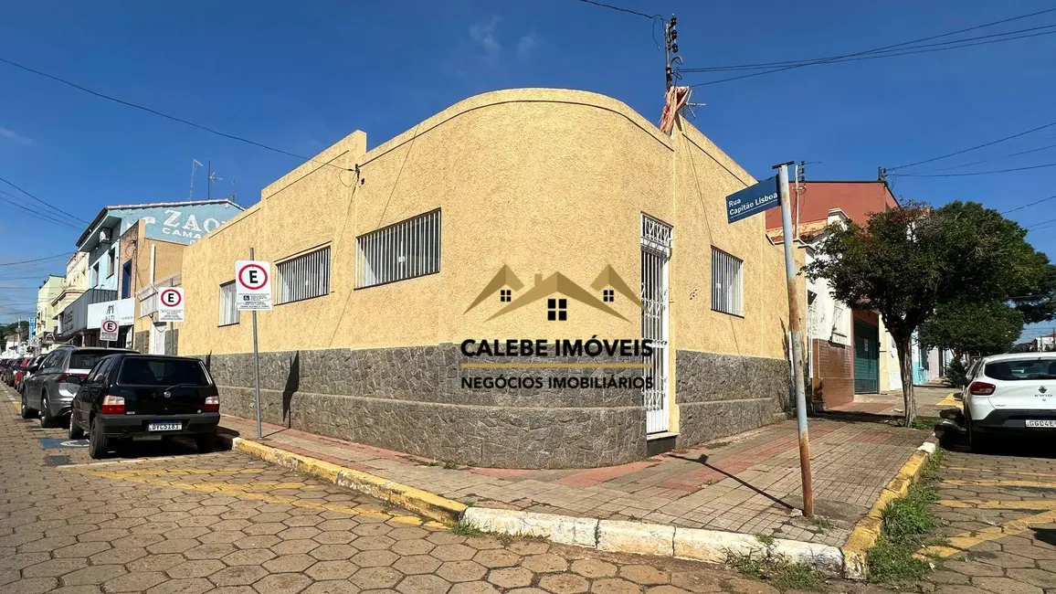 Foto 1 de Casa com 4 quartos à venda, 235m2 em Centro, Tatui - SP