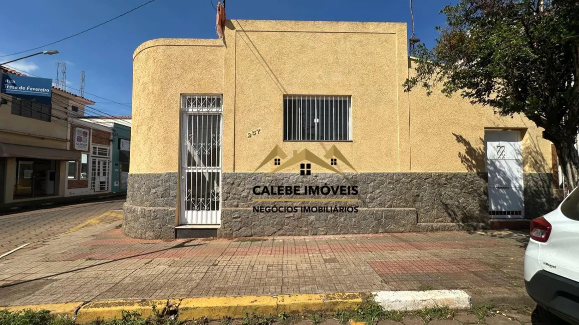 Foto 2 de Casa com 4 quartos à venda, 235m2 em Centro, Tatui - SP