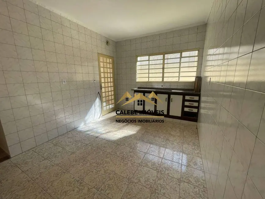 Casa com 2 quartos à venda, 150m2 em Jardim Wanderley, Tatui - SP - imagem 6 Foto 6 de Casa com 2 quartos à venda, 150m2 em Jardim Wanderley, Tatui - SP