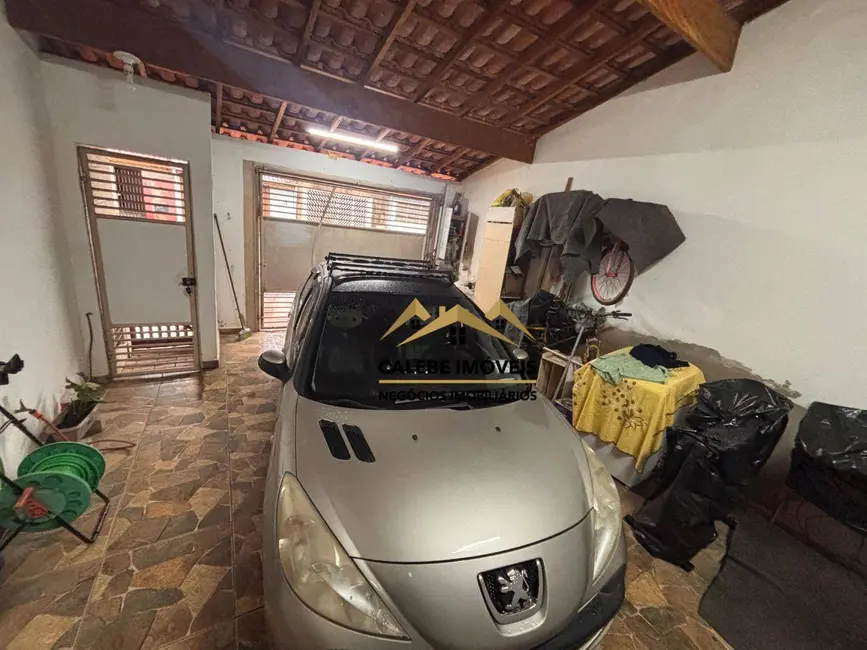 Foto 2 de Casa com 2 quartos à venda, 125m2 em Jardim Santa Rita de Cássia, Tatui - SP