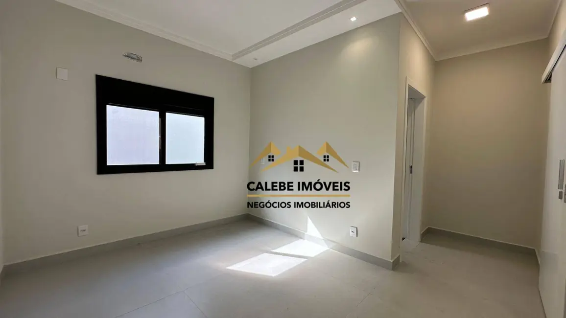 Foto 3 de Casa de Condomínio com 3 quartos à venda, 450m2 em Bosques do Junqueira, Tatui - SP