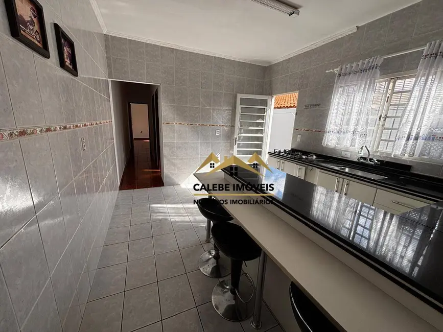 Foto 6 de Casa com 2 quartos à venda, 129m2 em Parque Santa Maria, Tatui - SP