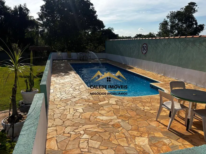 Foto 2 de Chácara com 3 quartos à venda, 1000m2 em Jardim Gramado, Tatui - SP