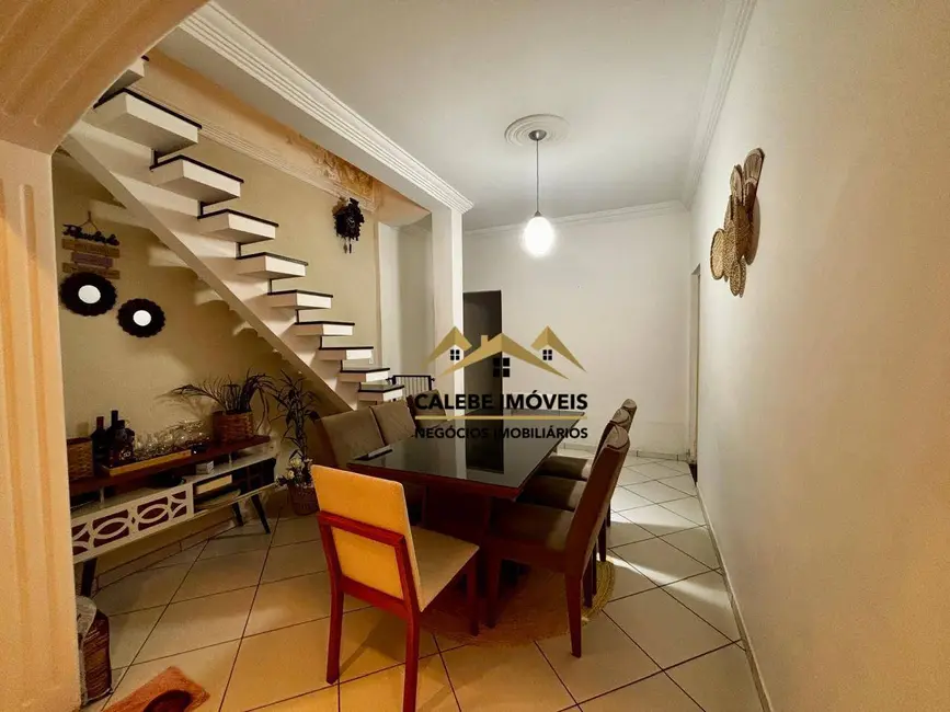 Foto 3 de Sobrado com 4 quartos à venda, 166m2 em Jardim Manoel de Abreu, Tatui - SP