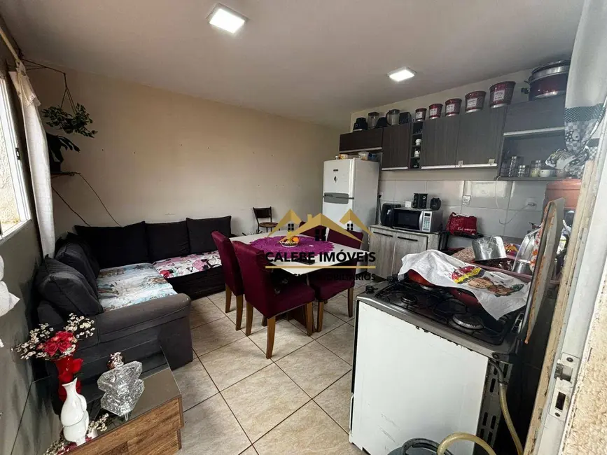 Foto 1 de Casa de Condomínio com 2 quartos à venda, 132m2 em Lagoa Vermelha, Tatui - SP