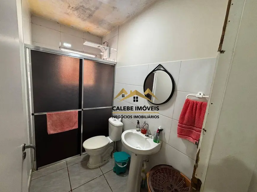 Foto 2 de Casa de Condomínio com 2 quartos à venda, 132m2 em Lagoa Vermelha, Tatui - SP