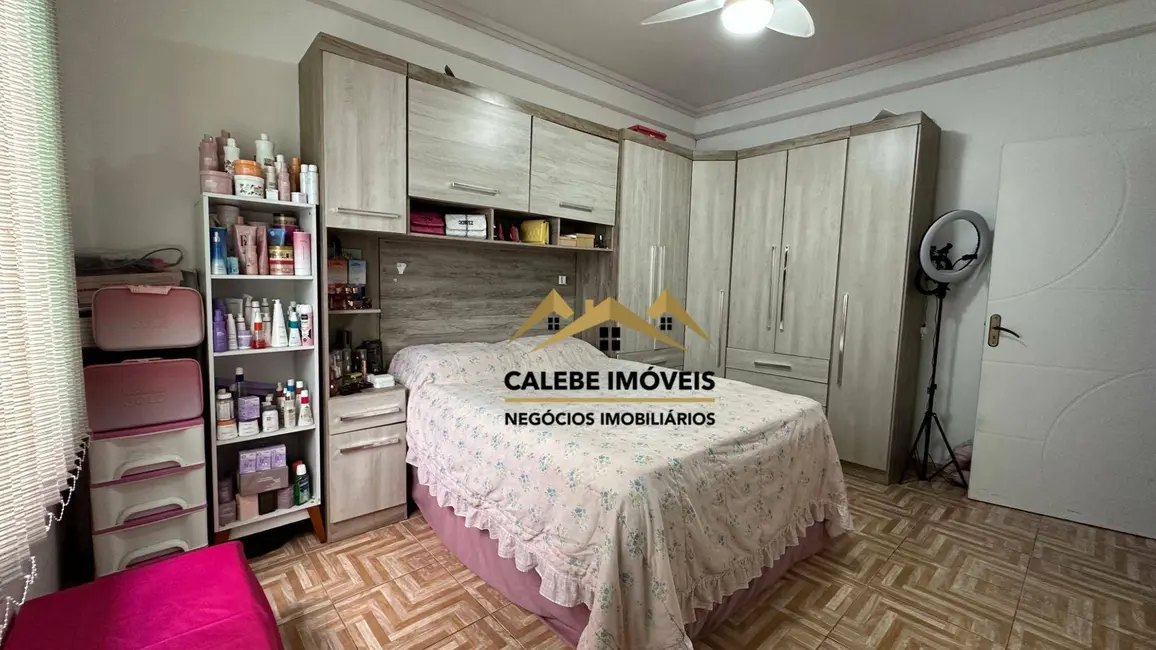 Foto 9 de Casa com 2 quartos à venda, 150m2 em Tatui - SP
