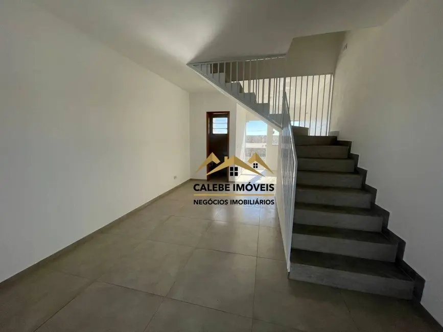 Foto 2 de Sobrado com 2 quartos à venda, 86m2 em Jardim Santa Rita de Cássia, Tatui - SP