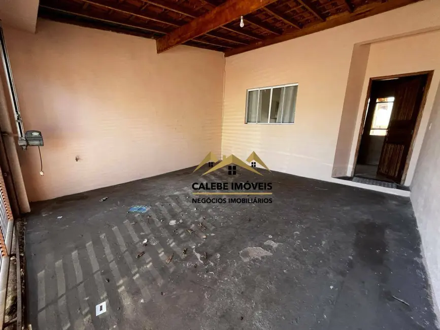Foto 2 de Casa com 2 quartos à venda, 125m2 em Vila Angélica, Tatui - SP