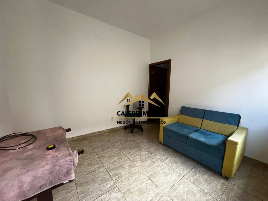 Casa com 2 quartos para alugar, 125m2 em Jardim Santa Rita de Cássia, Tatui - SP - imagem 4 Foto 4 de Casa com 2 quartos para alugar, 125m2 em Jardim Santa Rita de Cássia, Tatui - SP