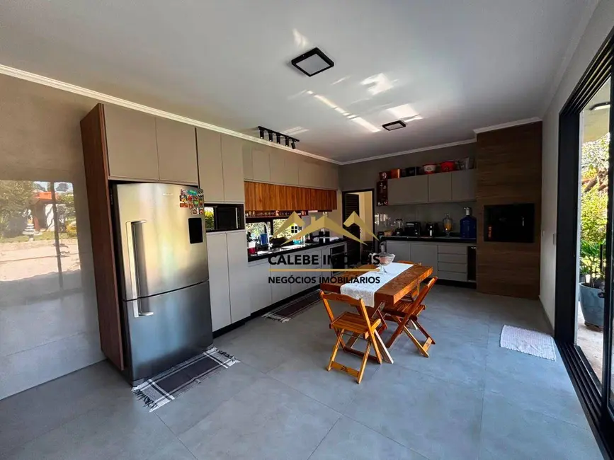 Chácara com 2 quartos à venda, 1000m2 em Boituva - SP - imagem 5 Foto 5 de Chácara com 2 quartos à venda, 1000m2 em Boituva - SP