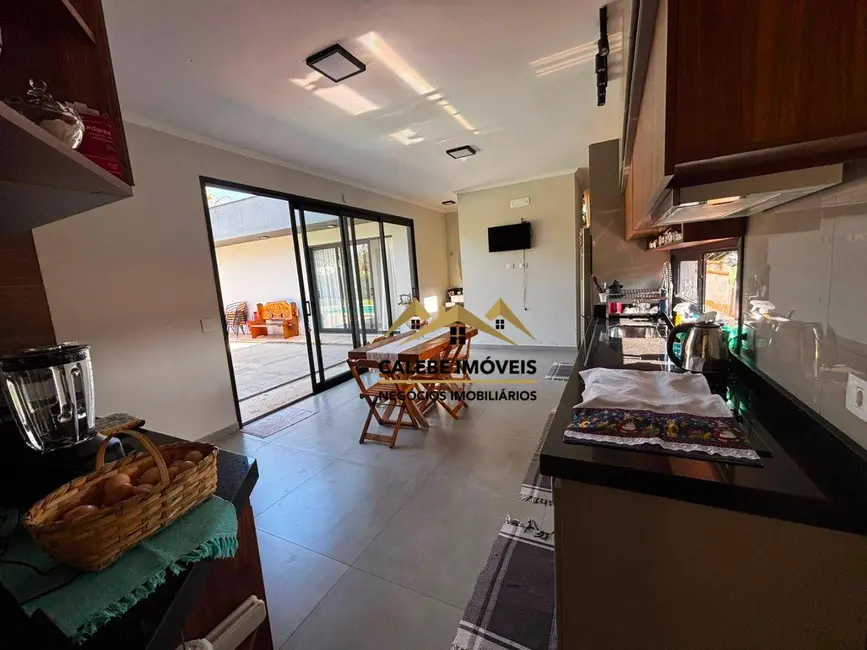 Chácara com 2 quartos à venda, 1000m2 em Boituva - SP - imagem 8 Foto 8 de Chácara com 2 quartos à venda, 1000m2 em Boituva - SP