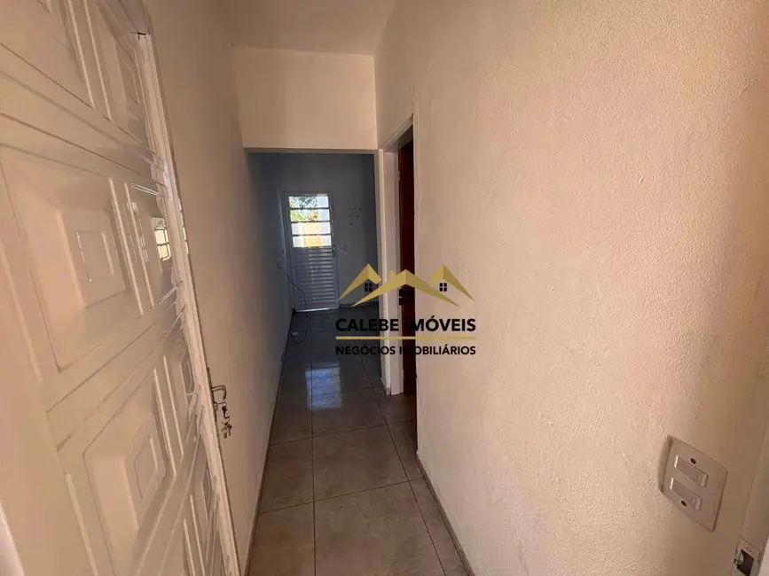 Casa com 2 quartos à venda, 120m2 em Tatui - SP - imagem 2 Foto 2 de Casa com 2 quartos à venda, 120m2 em Tatui - SP