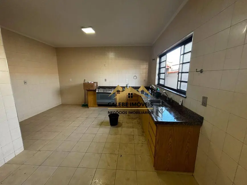 Foto 8 de Casa com 3 quartos à venda, 390m2 em Jardim Rosa Garcia, Tatui - SP