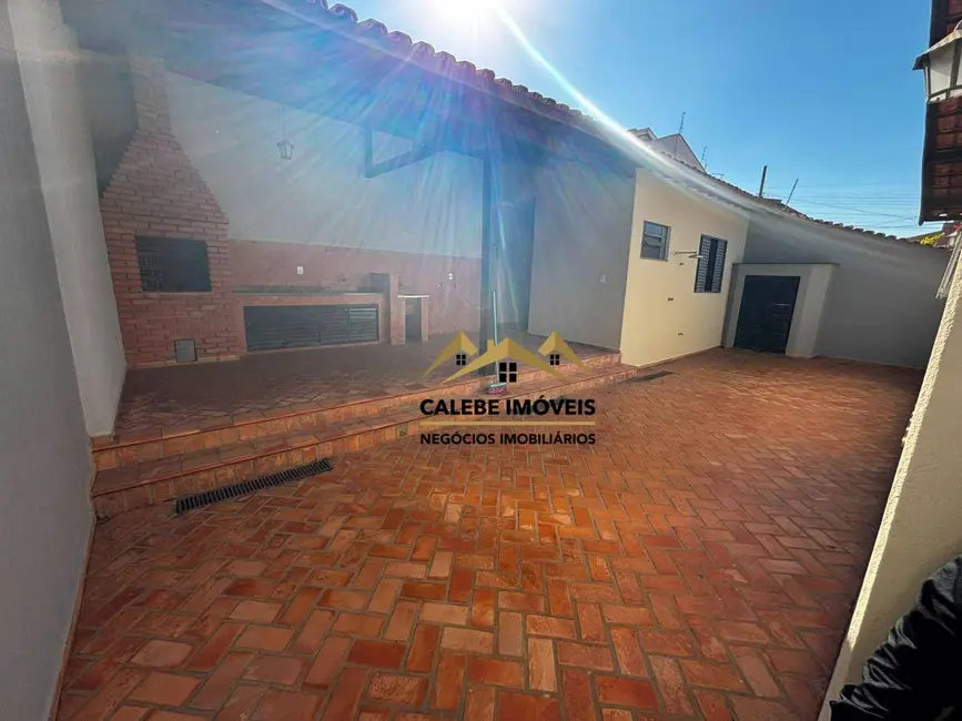 Foto 9 de Casa com 3 quartos à venda, 390m2 em Jardim Rosa Garcia, Tatui - SP