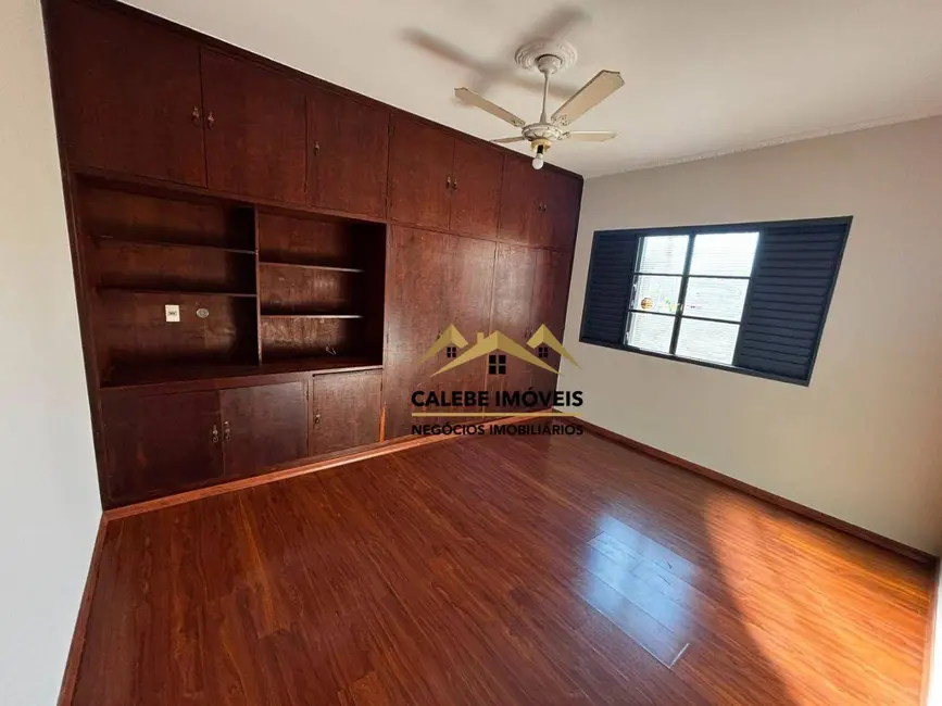 Foto 6 de Casa com 3 quartos à venda, 390m2 em Jardim Rosa Garcia, Tatui - SP