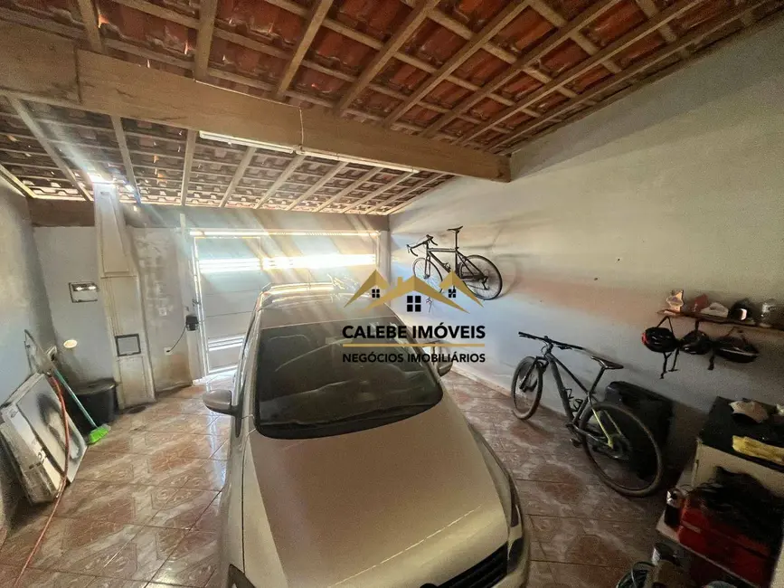 Foto 2 de Casa com 2 quartos à venda, 125m2 em Jardim das Perdizes, Tatui - SP