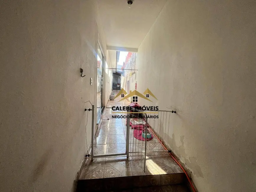 Foto 3 de Casa com 2 quartos à venda, 125m2 em Jardim das Perdizes, Tatui - SP
