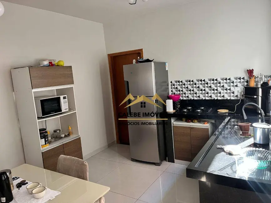 Foto 9 de Casa com 2 quartos à venda, 125m2 em Jardim das Perdizes, Tatui - SP