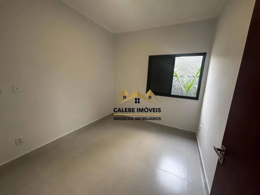 Casa de Condomínio com 3 quartos à venda, 175m2 em Tatui - SP - imagem 7 Foto 7 de Casa de Condomínio com 3 quartos à venda, 175m2 em Tatui - SP