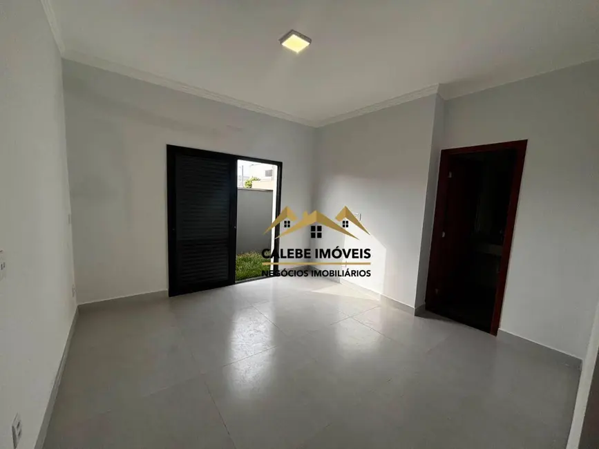 Casa de Condomínio com 3 quartos à venda, 175m2 em Tatui - SP - imagem 9 Foto 9 de Casa de Condomínio com 3 quartos à venda, 175m2 em Tatui - SP