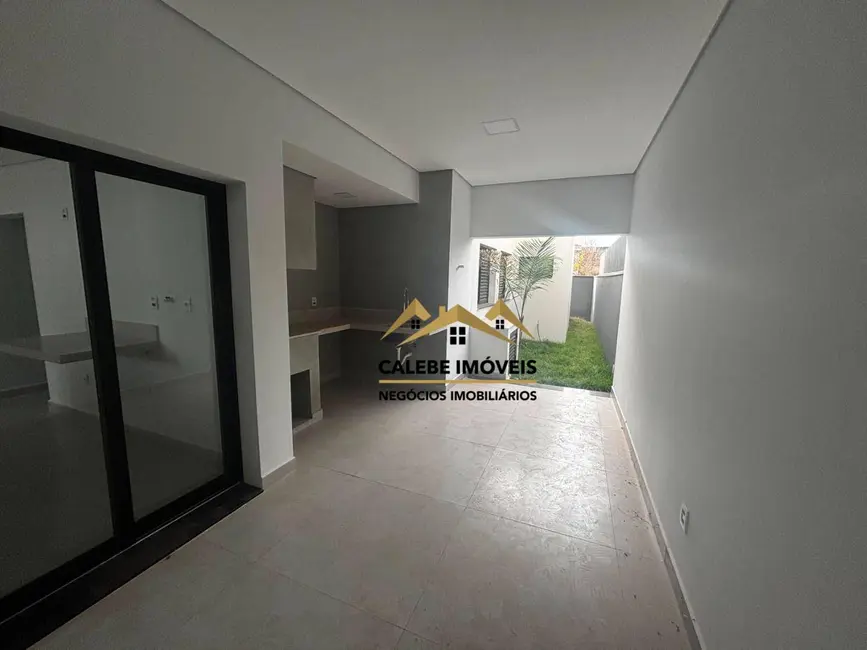 Casa de Condomínio com 3 quartos à venda, 175m2 em Tatui - SP - imagem 4 Foto 4 de Casa de Condomínio com 3 quartos à venda, 175m2 em Tatui - SP