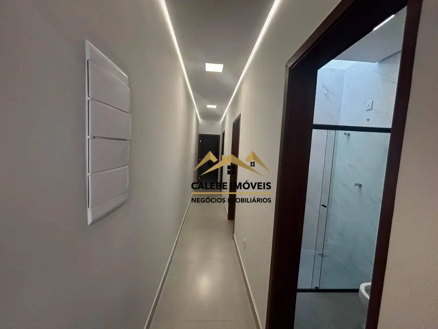 Casa de Condomínio com 3 quartos à venda, 175m2 em Tatui - SP - imagem 5 Foto 5 de Casa de Condomínio com 3 quartos à venda, 175m2 em Tatui - SP