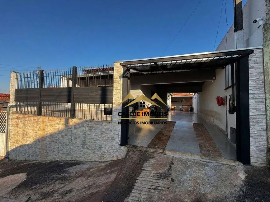 Foto 1 de Casa com 2 quartos à venda, 212m2 em Vila Bandeirantes, Tatui - SP