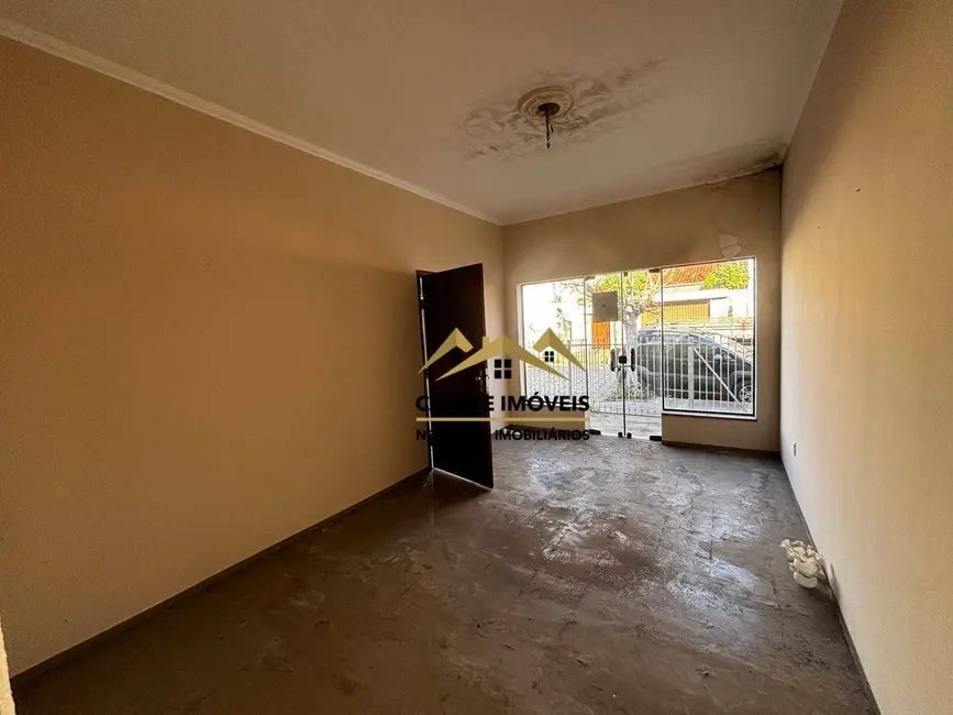 Casa com 3 quartos à venda, 170m2 em Centro, Tatui - SP - imagem 3 Foto 3 de Casa com 3 quartos à venda, 170m2 em Centro, Tatui - SP