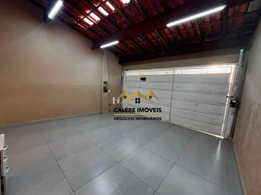 Casa com 2 quartos à venda, 125m2 em Vila Angélica, Tatui - SP - imagem 3 Foto 3 de Casa com 2 quartos à venda, 125m2 em Vila Angélica, Tatui - SP