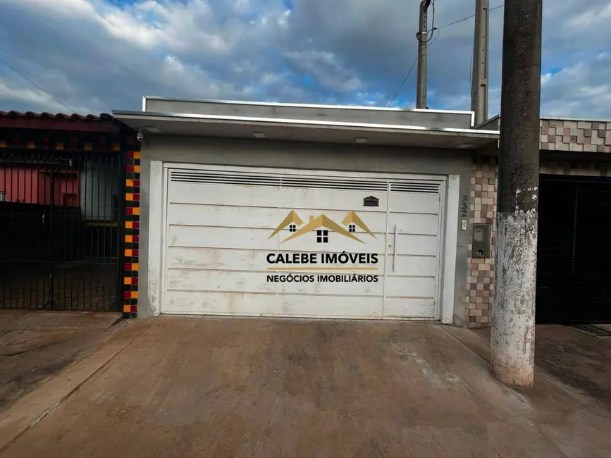 Casa com 2 quartos à venda, 125m2 em Vila Angélica, Tatui - SP - imagem 1 Foto 1 de Casa com 2 quartos à venda, 125m2 em Vila Angélica, Tatui - SP