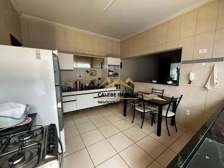 Foto 7 de Casa com 3 quartos à venda, 149m2 em Jardim Rosa Garcia, Tatui - SP