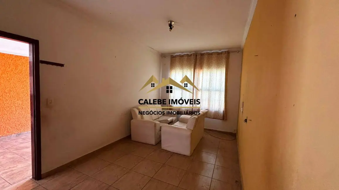 Foto 2 de Casa com 2 quartos à venda, 144m2 em Chácara Junqueira, Tatui - SP