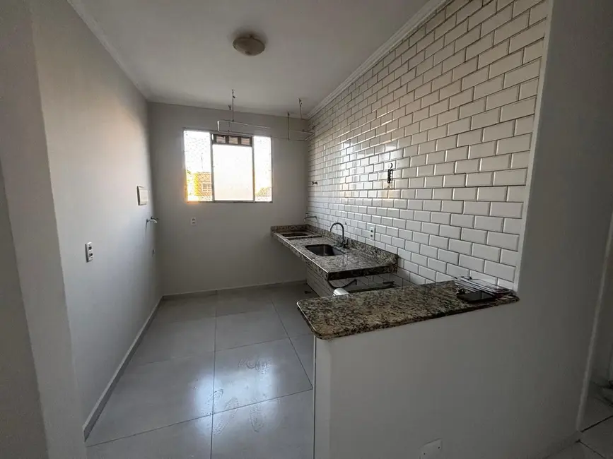 Foto 2 de Apartamento com 2 quartos à venda, 47m2 em Vila São Lázaro, Tatui - SP