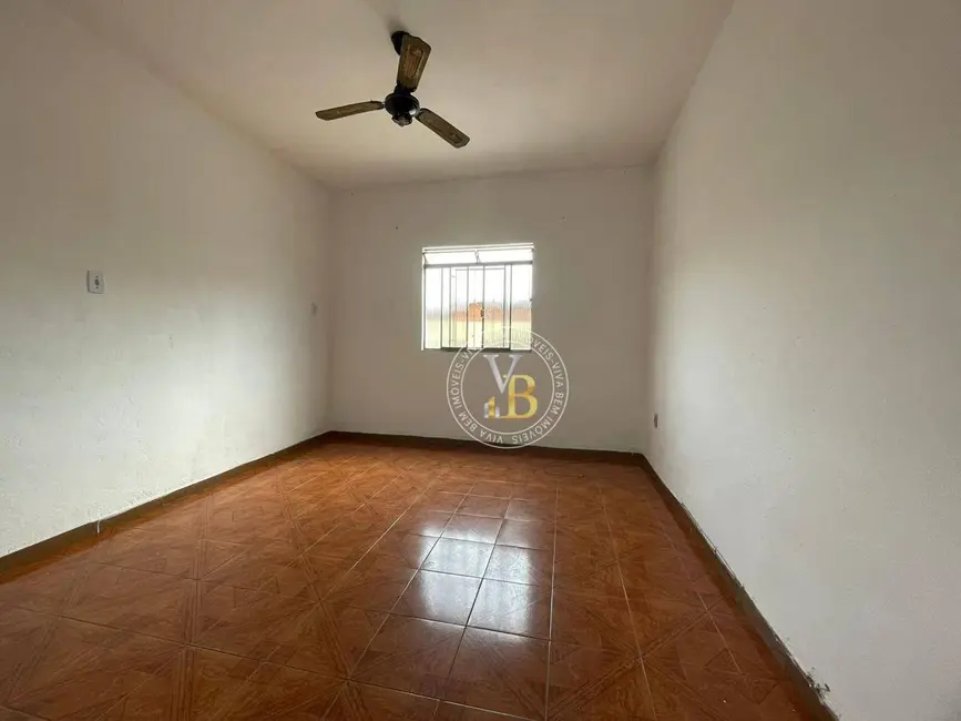 Casa com 2 quartos para alugar, 250m2 em Santa Cruz, Juiz De Fora - MG - imagem 9 Foto 9 de Casa com 2 quartos para alugar, 250m2 em Santa Cruz, Juiz De Fora - MG