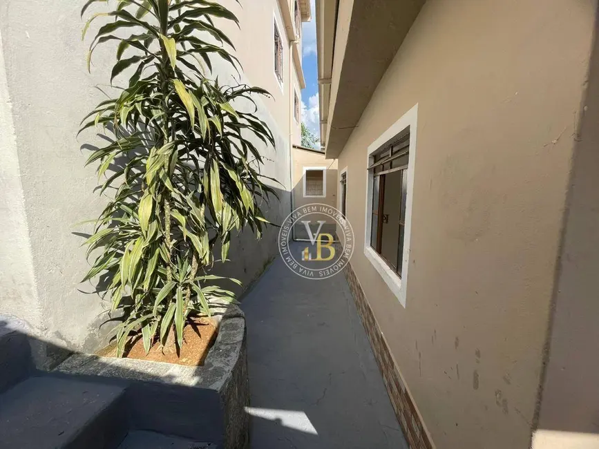 Foto 3 de Casa com 2 quartos à venda, 90m2 em Santa Cruz, Juiz De Fora - MG