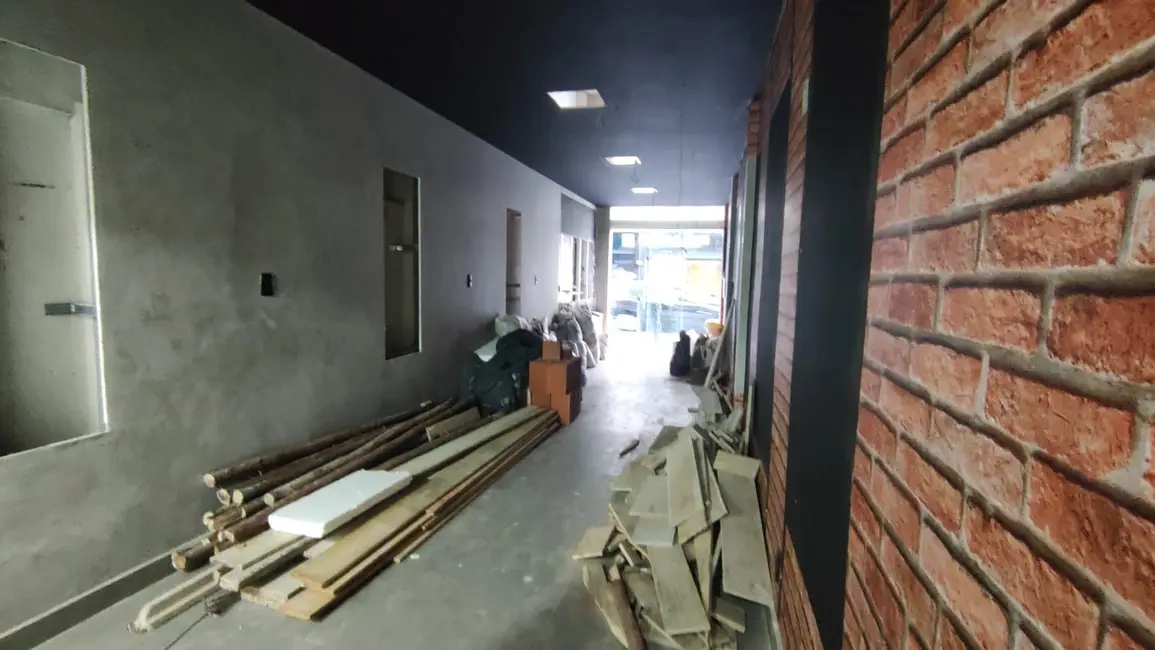 Loja para alugar, 42m2 em Centro, Juiz De Fora - MG - imagem 4 Foto 4 de Loja para alugar, 42m2 em Centro, Juiz De Fora - MG