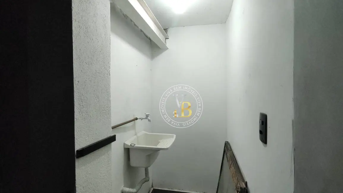 Loja para alugar, 42m2 em Centro, Juiz De Fora - MG - imagem 6 Foto 6 de Loja para alugar, 42m2 em Centro, Juiz De Fora - MG