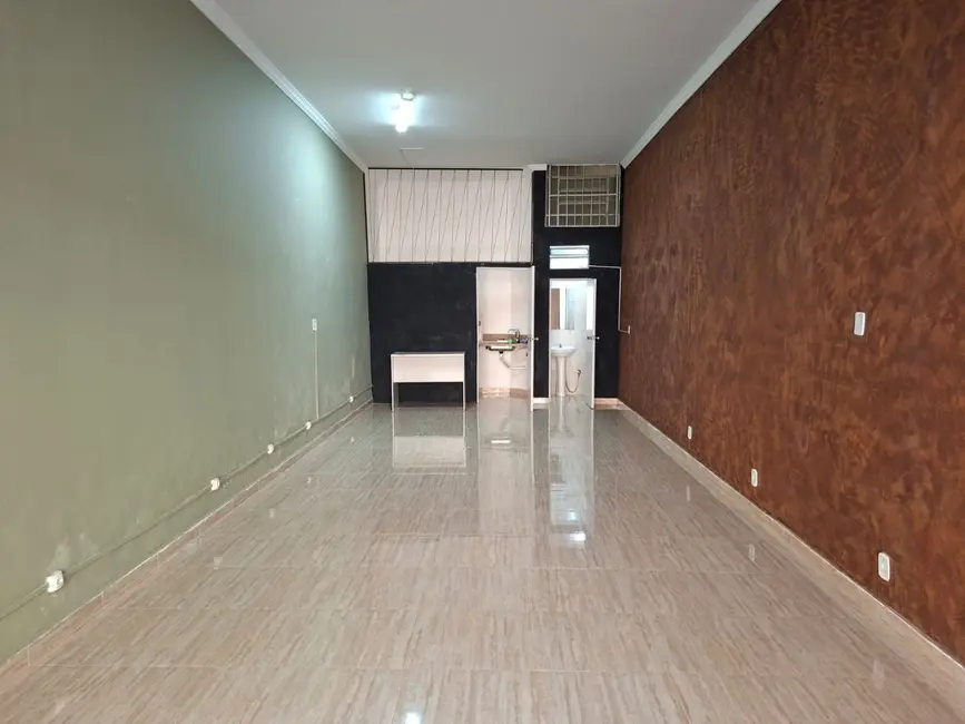 Foto 2 de Loja à venda, 48m2 em Centro, Juiz De Fora - MG