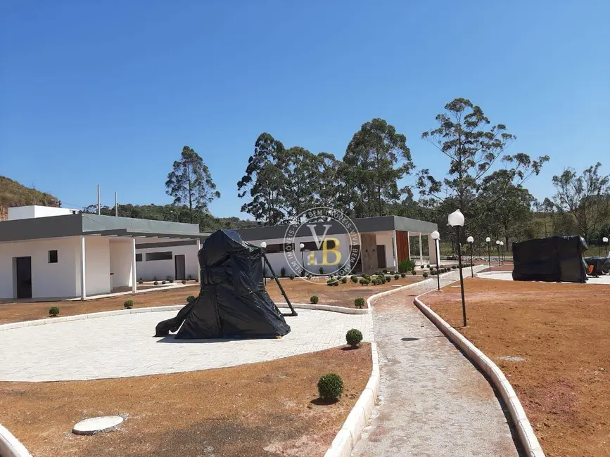 Foto 3 de Terreno / Lote à venda, 610m2 em Chacara - MG